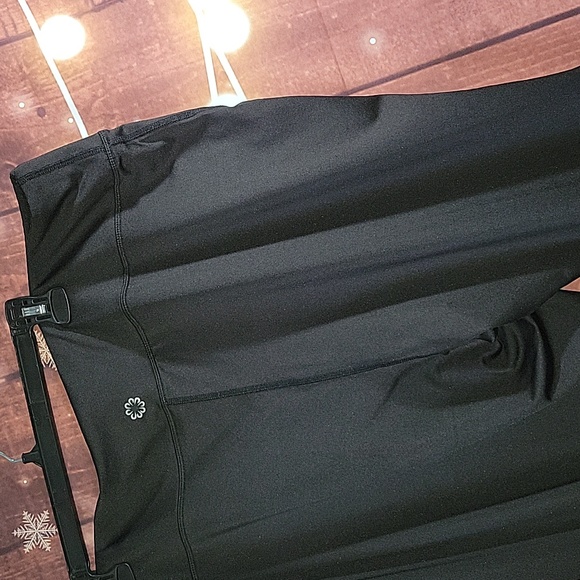 Pro Player Black Crop Work out Leggings with mesh size 3xl - Picture 7 of 11